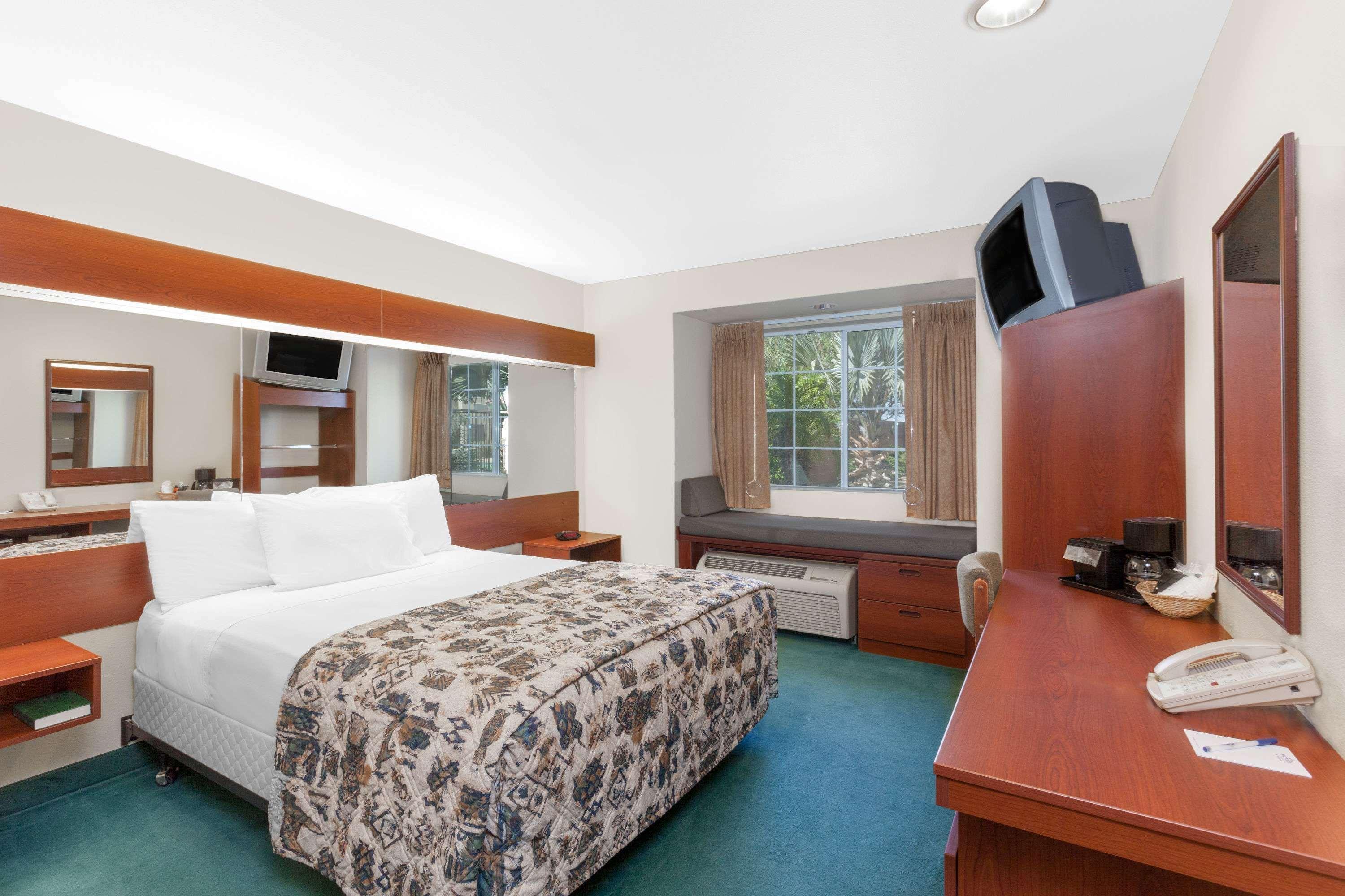 Microtel Inn & Suites By Wyndham Wellton Exteriér fotografie